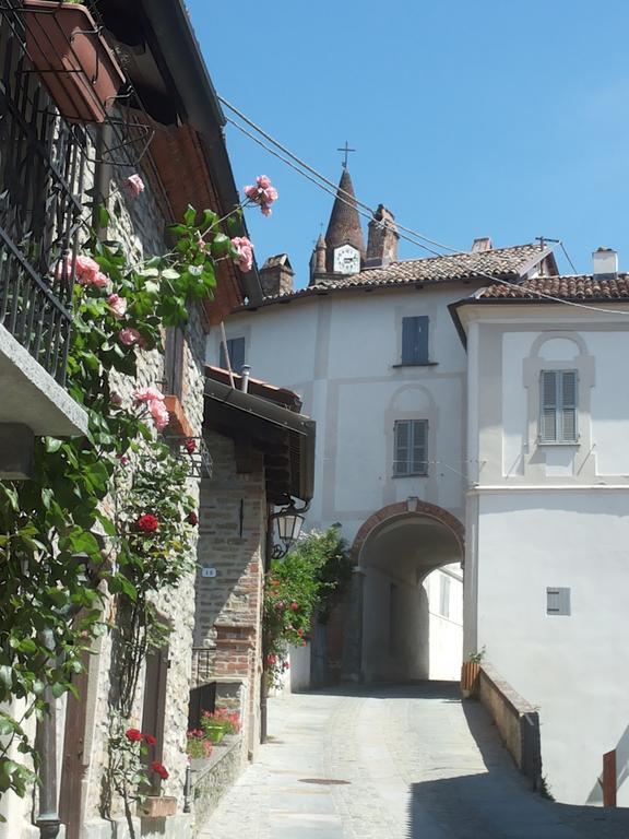 Maison Des Roses - Family Farm Bossolasco Exterior photo